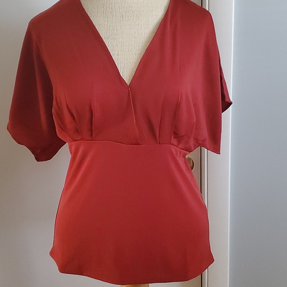 BR Cut-Out Back Tie